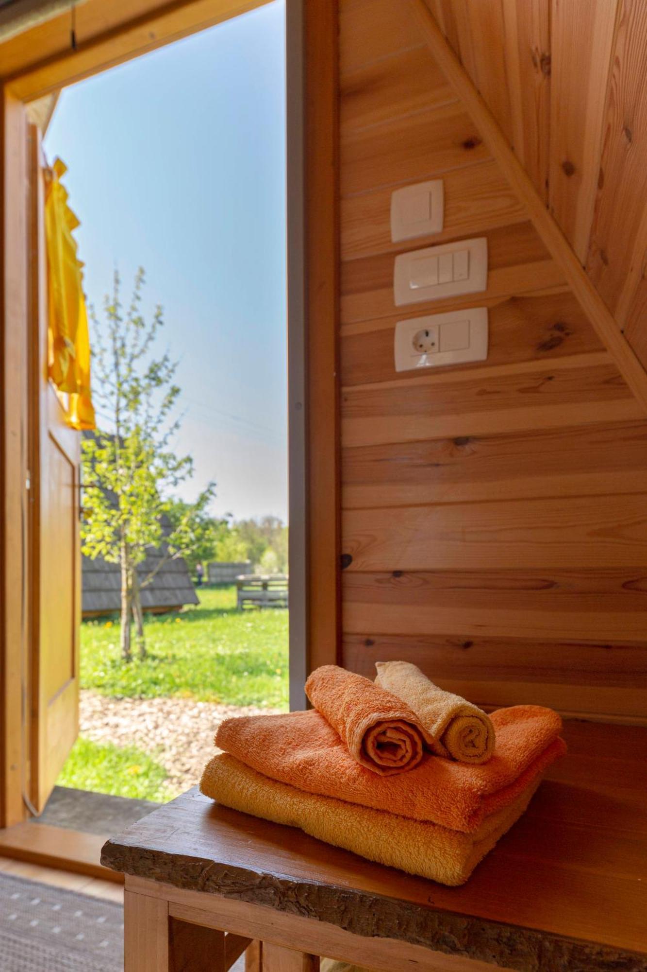 Hotel Glamping Mohorjev Grunt Preddvor Exterior foto